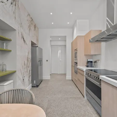 Ref 783 - Croisette - For Rent *