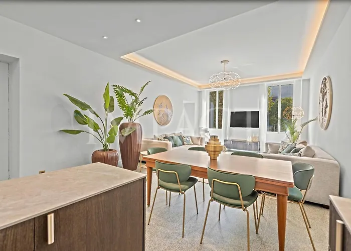 Ref 783 - Croisette - For Rent * Cannes